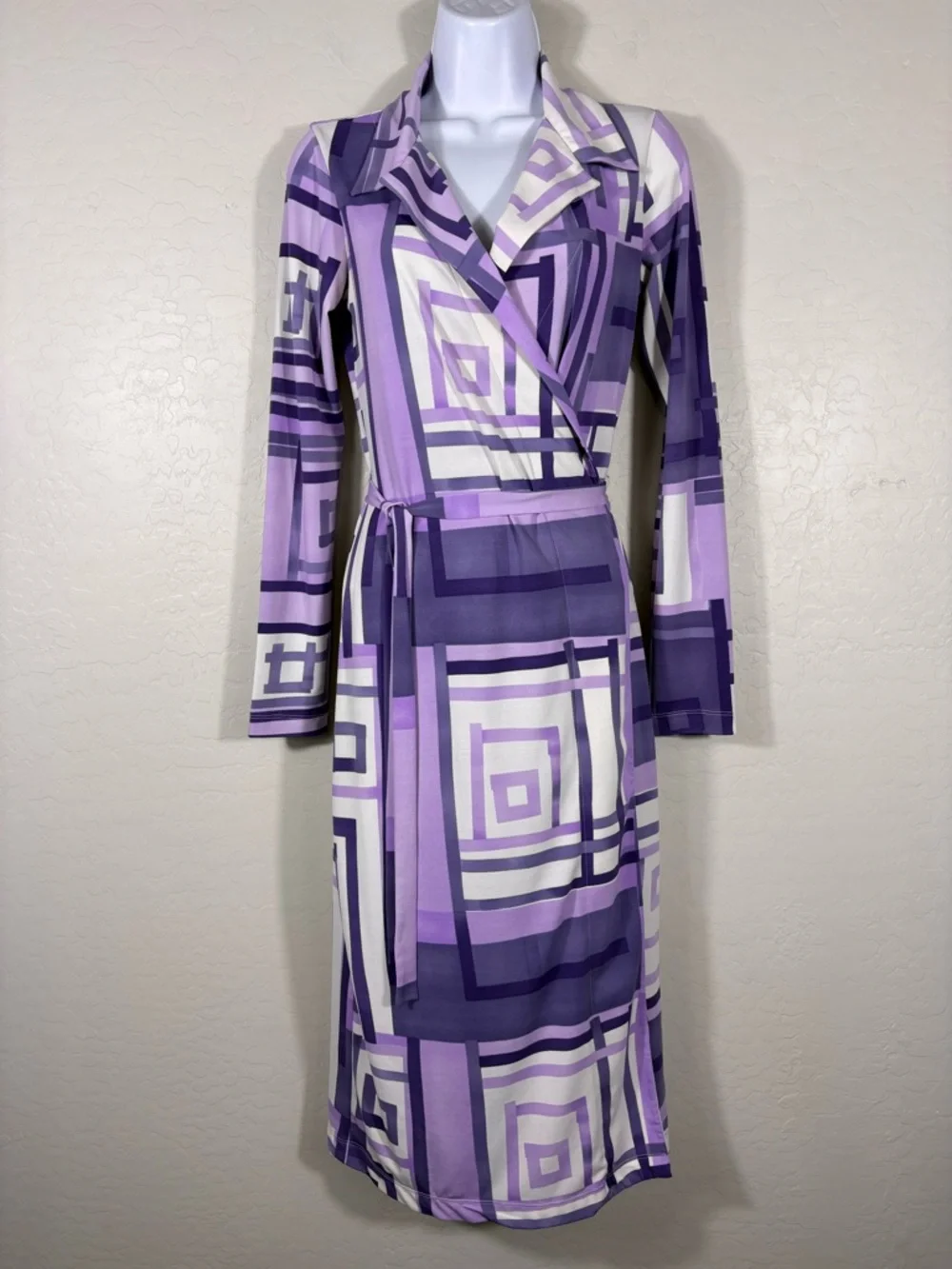Vintage BCBG exclusively for Nordstroms Geometric Print Purple Wrap dress Y2K M - Picture 1 of 6